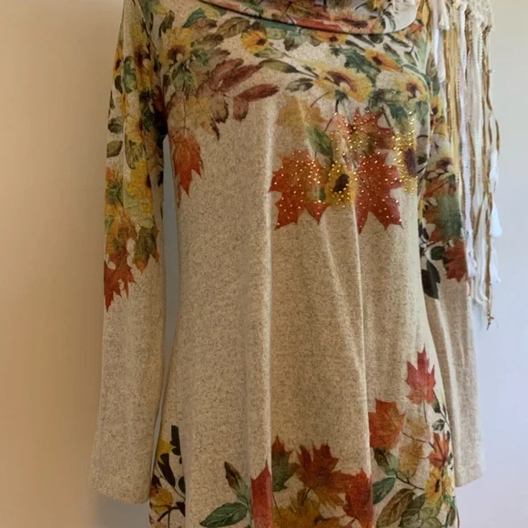 Fall sweater cowl neck by Emerald with sunflowers and tiny gems size medium EUC - Picture 3 of 7